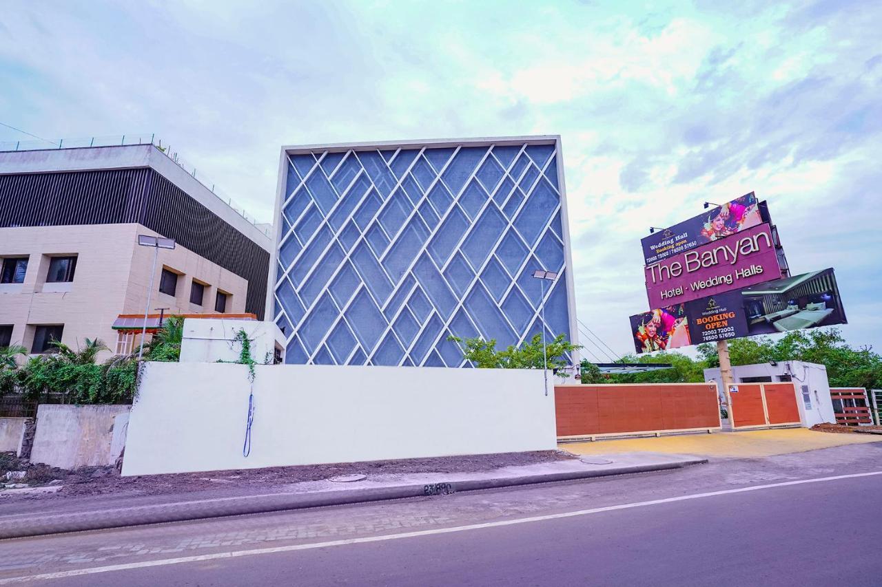 Fabhotel The Banyan Hotel